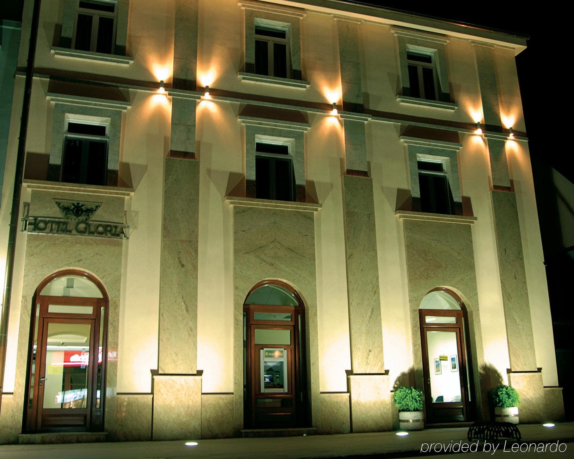 Hotel Forum Garni ซูโบติกา ภายนอก รูปภาพ