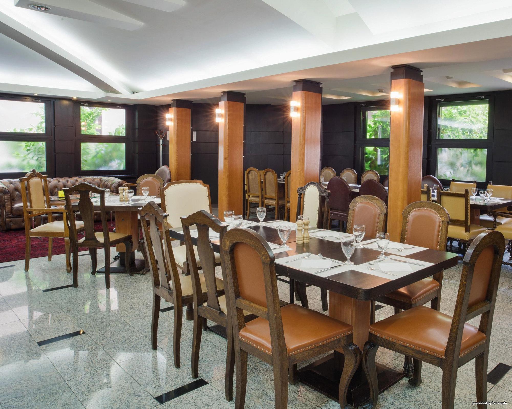 Hotel Forum Garni ซูโบติกา ภายนอก รูปภาพ
