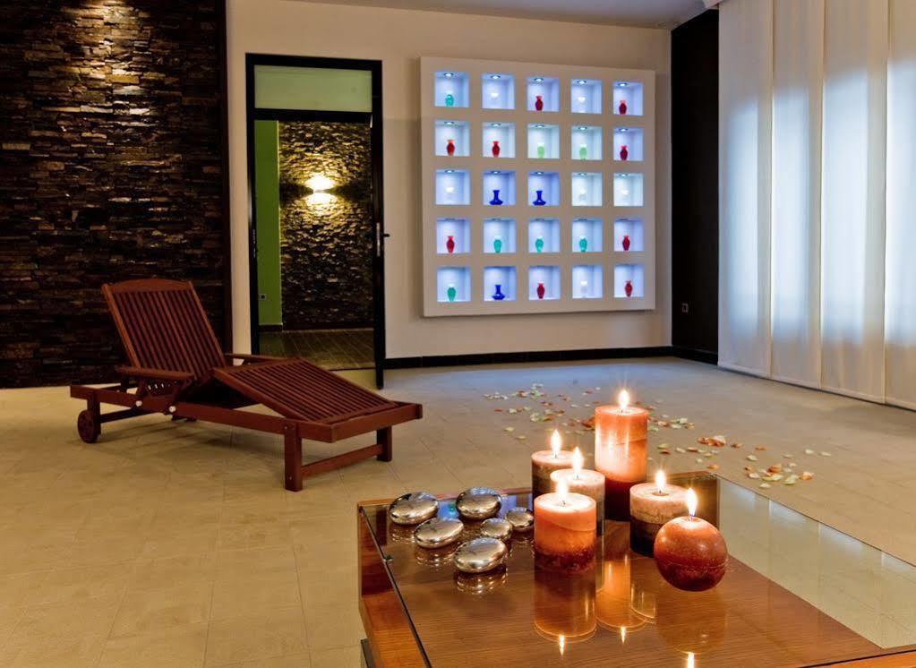 Hotel Forum Garni ซูโบติกา ภายนอก รูปภาพ