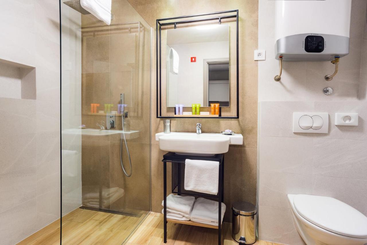 Hotel Forum Garni ซูโบติกา ภายนอก รูปภาพ