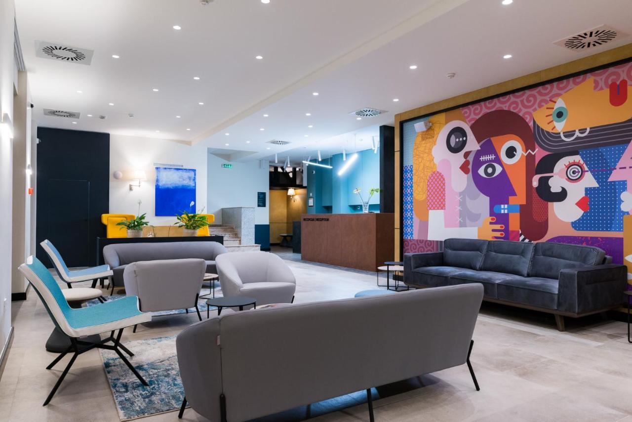 Hotel Forum Garni ซูโบติกา ภายนอก รูปภาพ