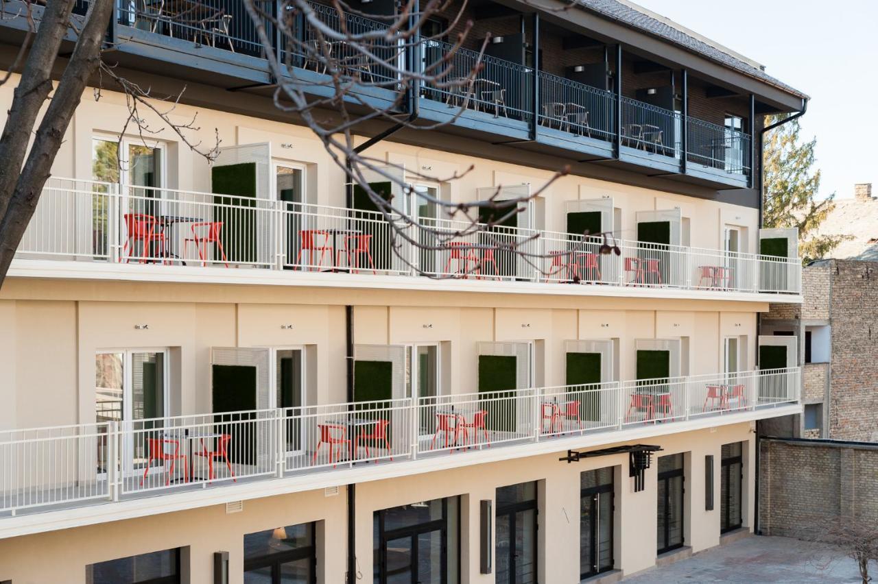Hotel Forum Garni ซูโบติกา ภายนอก รูปภาพ