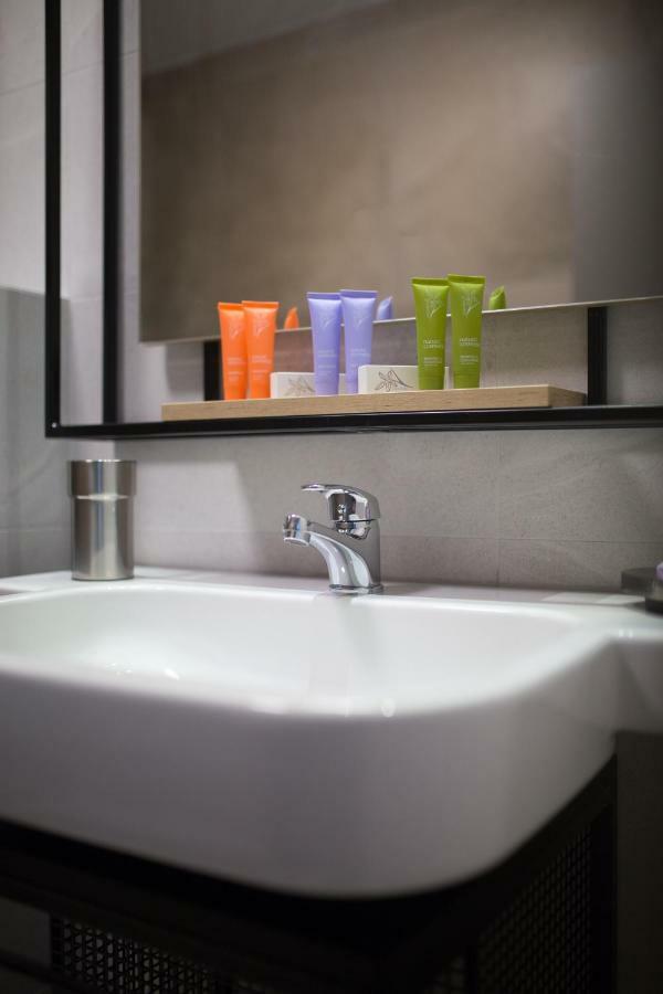 Hotel Forum Garni ซูโบติกา ภายนอก รูปภาพ