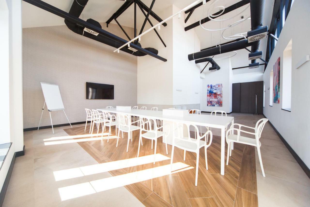 Hotel Forum Garni ซูโบติกา ภายนอก รูปภาพ