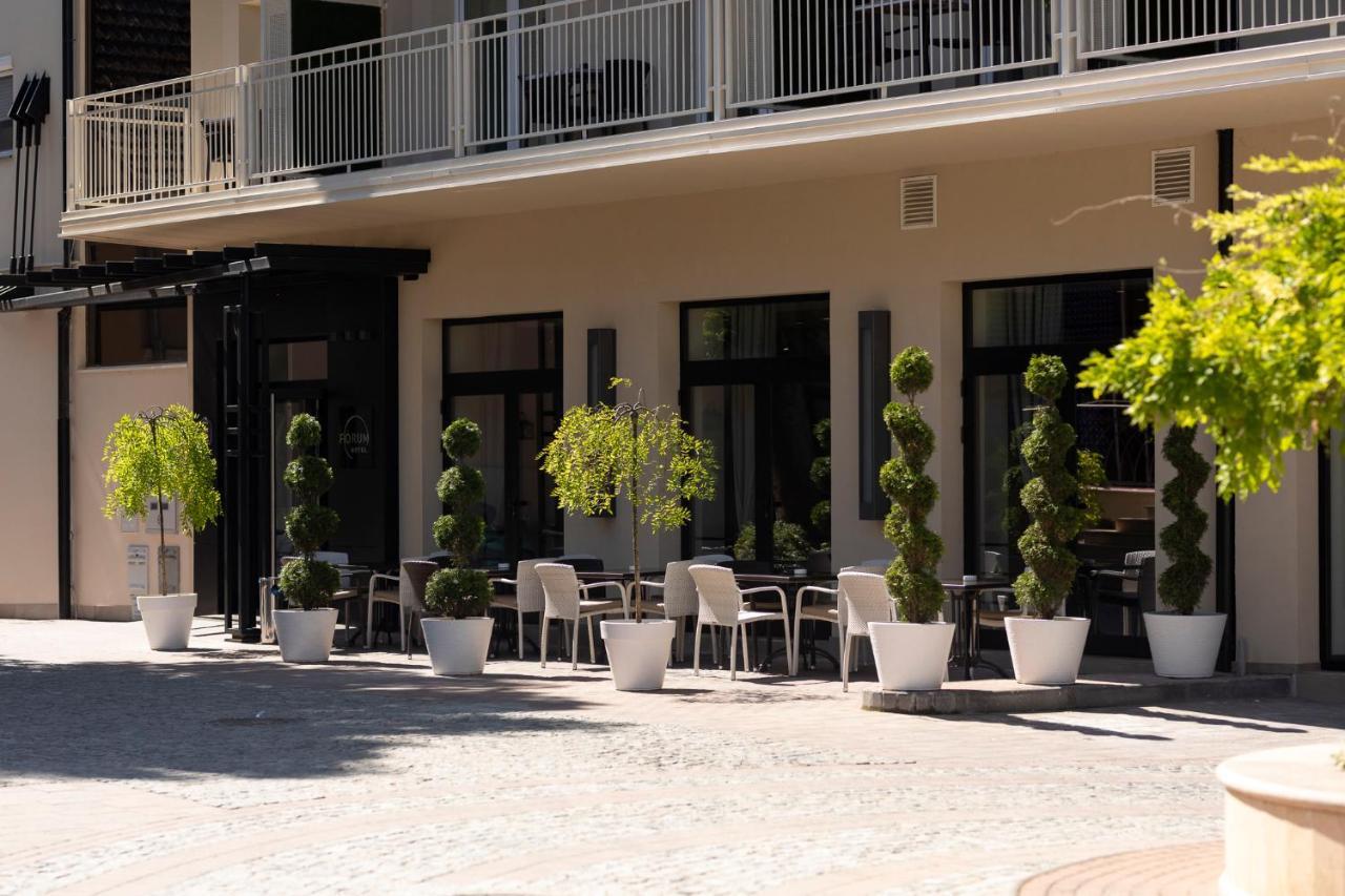 Hotel Forum Garni ซูโบติกา ภายนอก รูปภาพ
